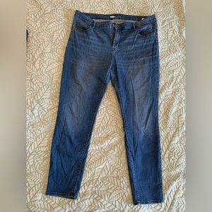 Old Navy super skinny jeans medium blue wash size 16